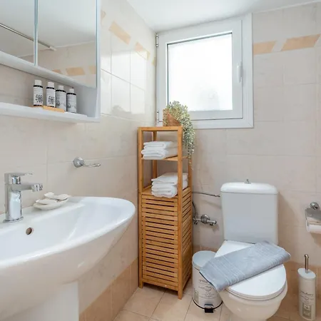 Luna Apartman Rhodes City