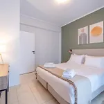 Luna Rhodes City